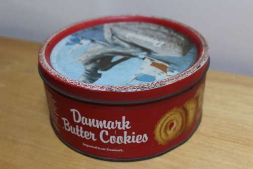Collectible Vintage Danmark Buttergeback Cookie Tin