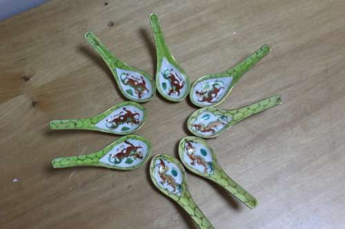 8 x Asian(Chinese) Spoons
