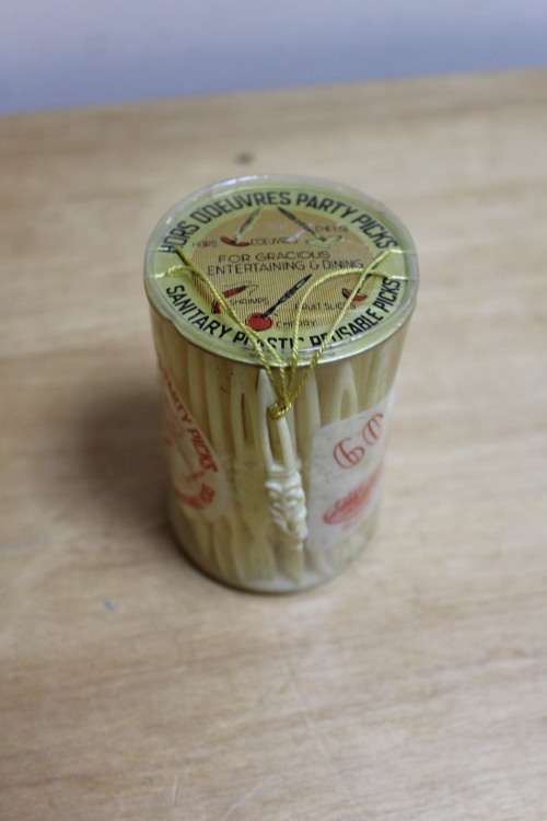 Collectible vintage Hors Doeuvres plastic Reusable party picks