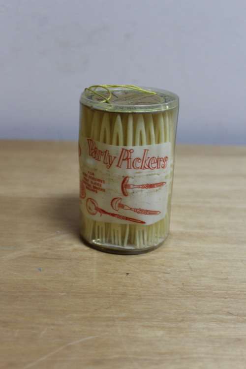 Collectible vintage Hors Doeuvres plastic Reusable party picks