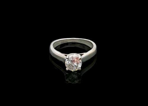 3.3 grams 14 carat White Gold 1.06ct J I3 Diamond Solitaire Engagement Ring with GIA cert