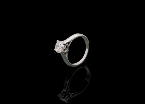 3.3 grams 14 carat White Gold 1.06ct J I3 Diamond Solitaire Engagement Ring with GIA cert