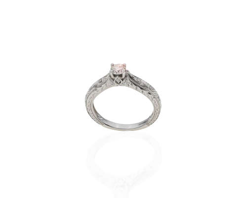 9ct, 3.2gr White Gold,0.27ct Round Brillant Diamond K SI1 with smalls on the band