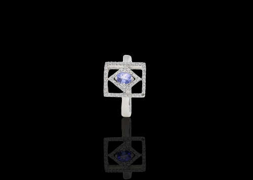 9ct (4.2grams) White Gold Oval Tanzanite 0.34ct with Diamonds surrounding the stone I/J VS/SI Ring