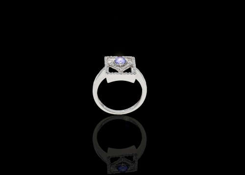 9ct (4.2grams) White Gold Oval Tanzanite 0.34ct with Diamonds surrounding the stone I/J VS/SI Ring