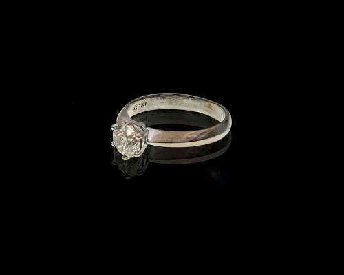 3.8 grams 18 carat, White Gold Diamond 103ct S-T I2 Solitaire Ring with cert