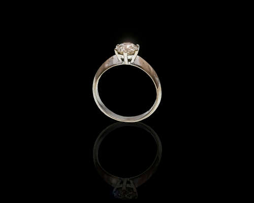 3.8 grams 18 carat, White Gold Diamond 103ct S-T I2 Solitaire Ring with cert