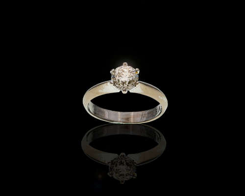 3.8 grams 18 carat, White Gold Diamond 103ct S-T I2 Solitaire Ring with cert