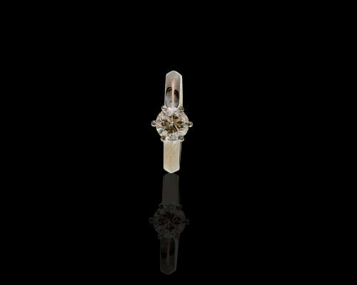 3.8 grams 18 carat, White Gold Diamond 103ct S-T I2 Solitaire Ring with cert