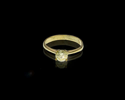 9ct (1.5grams) Yellow Gold 0.57ct Round Brilliant Diamond Fancy Yellow SI2 Ring with GIA Cert