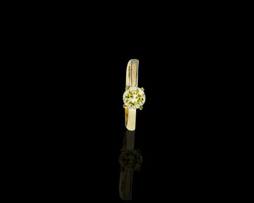 9ct (1.5grams) Yellow Gold 0.57ct Round Brilliant Diamond Fancy Yellow SI2 Ring with GIA Cert
