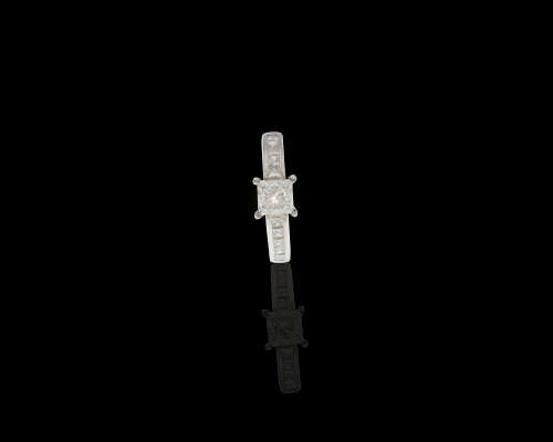 5gr Platinum 0.90ct Square Modified Brilliant J VS2 with smalls  c/w Diamond Detificate