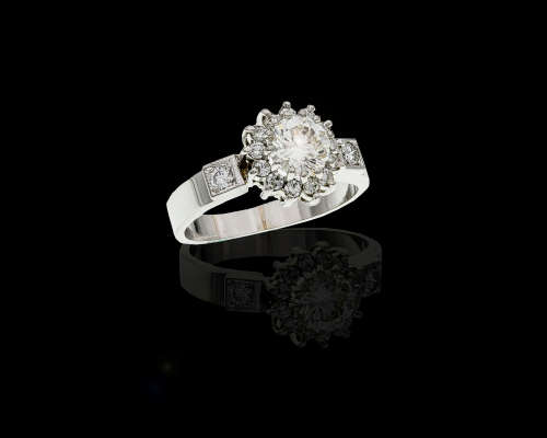 Platinum 8.2 (grams) Round Brilliant Diamond K VVS2 Ring with smalls with  GIA Cert