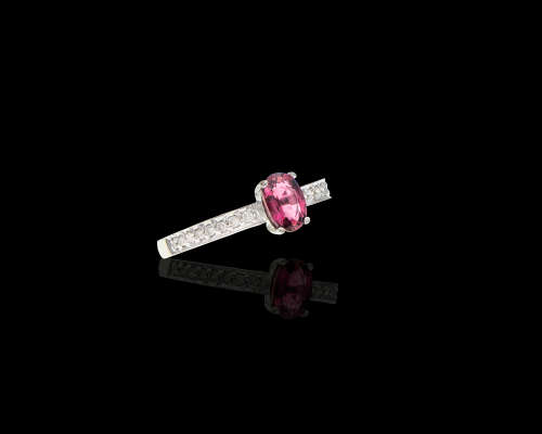 2.3 grams 9 carat White Gold Tourmaline and Diamond Cocktail Ring
