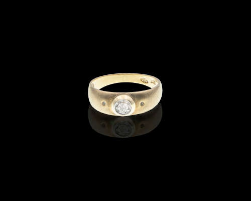 9ct (2.9gr) mat yellow gold Diamond Ring