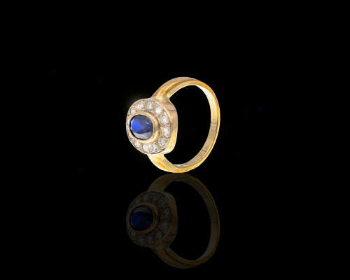 9ct (3.9 grams) Yellow gold Oval sapphire and diamond dress ring