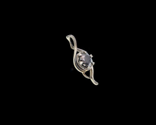 2.3gr, 18ct, white gold 0.95ct Cognac Diamond as the center stone