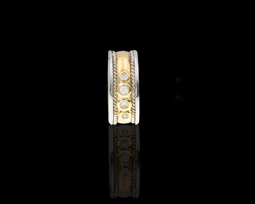 9ct (4.7grams) white/yellow gold 4 x Diamond Ring c/w 2 x bands on either side