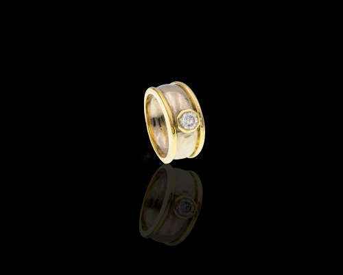 18ct (9.2 Grams) Yellow and White Gold Diamond Ring