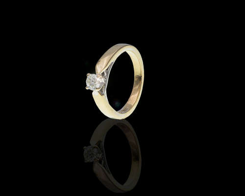 5gr, 9kt, White Gold 0.39ct Round Brilliant Diamond F VS2, Solitaire Ring