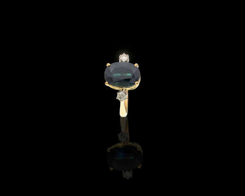 18ct (4.3 gram) Yellow Gold Onyx Ring with two diamonds