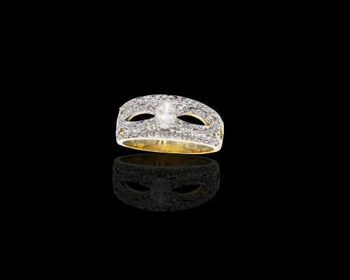 9ct ( 4.9grams) Yellow Gold Oval Cubic Zirconia Ring
