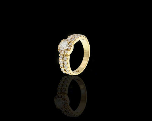 18ct (5.6grams) Yellow Gold 0.54ct Round Brilliant Diamond L SI1 Ring with smalls c/w GIA cert