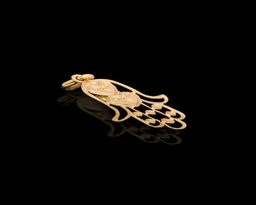 18ct ( 1.5gr)  Yellow gold Chamsa Pendent with an opal stone