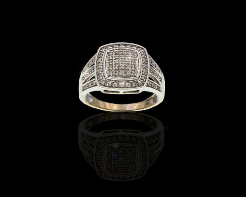 9ct (5.1grams) White Gold 0.001ct round brilliant diamonds with a pave setting ring