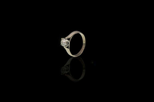 9ct  2.2gr White Gold and Diamond 0.55ct RB N SI2 Solitaire with a GIA cert