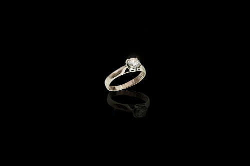 9ct  2.2gr White Gold and Diamond 0.55ct RB N SI2 Solitaire with a GIA cert