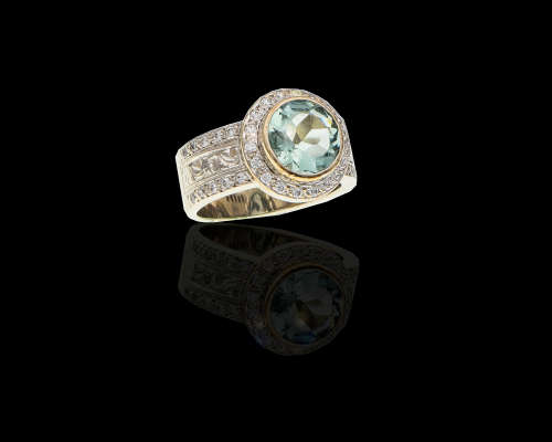9ct (7,2 gram) White Gold Topaz Dress Ring