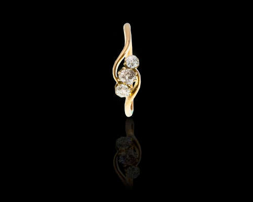 18ct ( 3grams) Rose Gold Trilogy diamond Ring
