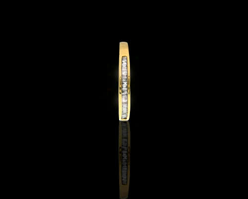 2.9 grams 18 carat Yellow Gold Diamond Half Eternity Ring