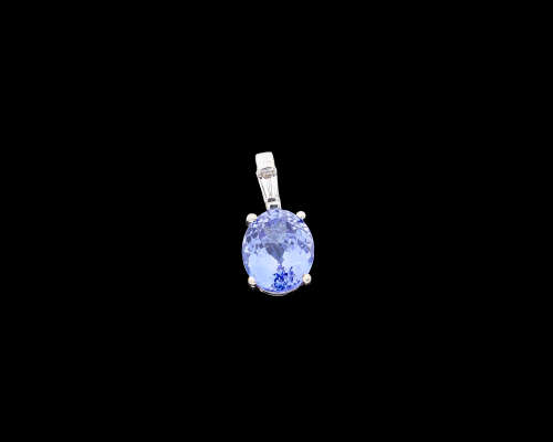 1.6 grams 18 carat White Gold Tanzanite Pendant