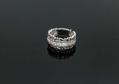 3.8 grams 9 carat White Gold Lace design Diamond Ring