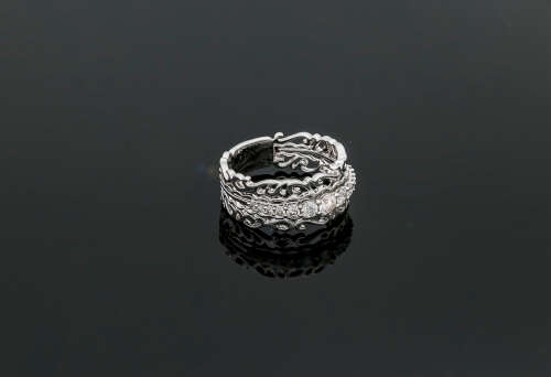 3.8 grams 9 carat White Gold Lace design Diamond Ring