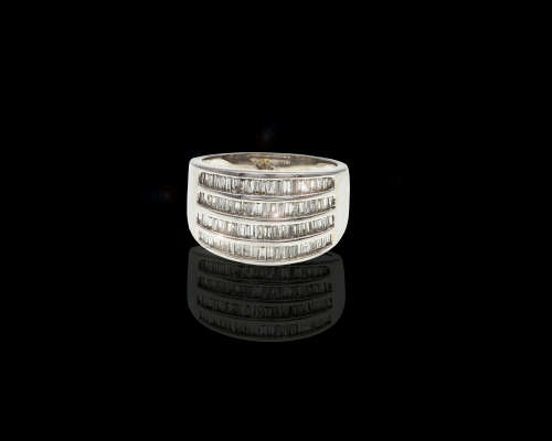 8.4 grams 18 carat White Gold Diamond Cocktail Ring