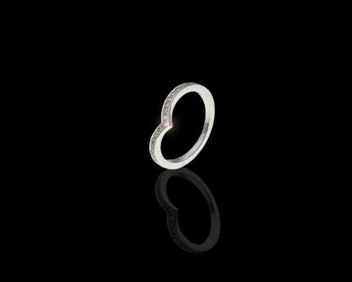 2.8 grams 18 carat White Gold Diamond Wishbone Ring