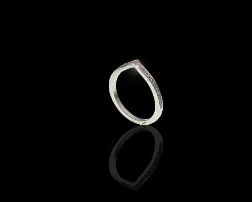 2.8 grams 18 carat White Gold Diamond Wishbone Ring