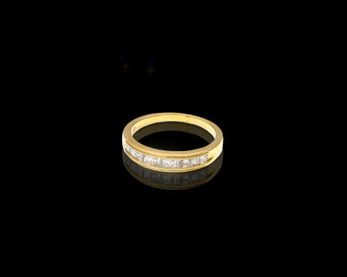 3.6 grams 18 carat Yellow Gold Diamond Half Eternity Band