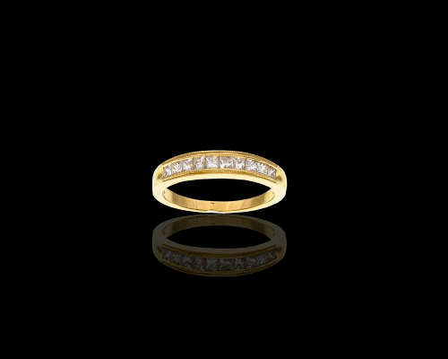 3.6 grams 18 carat Yellow Gold Diamond Half Eternity Band