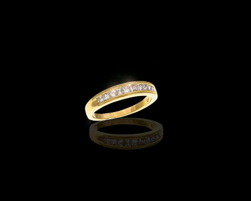 3.6 grams 18 carat Yellow Gold Diamond Half Eternity Band