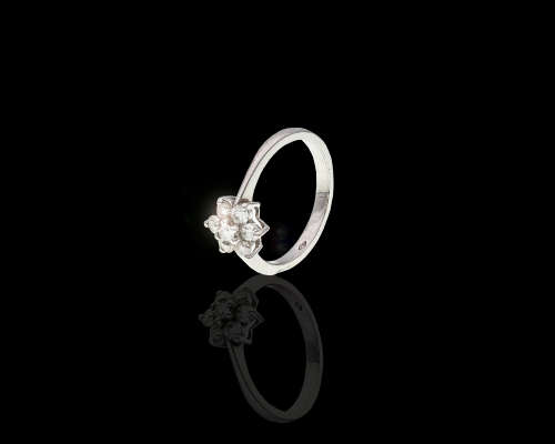 3.5 grams 18 carat White Gold, Diamond Engagement Ring