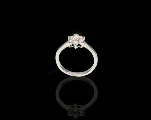 3.5 grams 18 carat White Gold, Diamond Engagement Ring