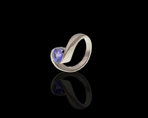 8.1 grams 18 carat White Gold  Browns Lovers Embrace Tanzanite Ring