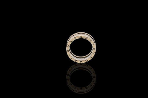 10.8 grams 18 carat White Gold Unisex Bulgari Design Ring