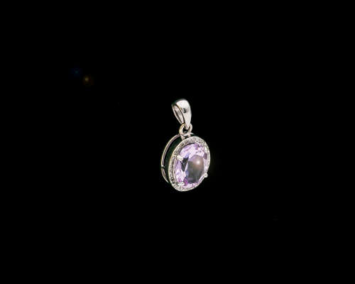 1 gram 18 carat White Gold, Lilac Topaz and Diamond Pendant