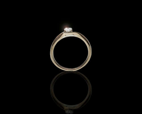 18ct (3.6 gram) Browns White gold Solitaire Diamond Ring c/w a tine Sapphire on the band