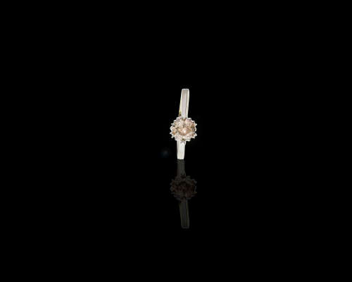 1.8 grams 18 carat White Gold Fancy Diamond Solitaire Ring
